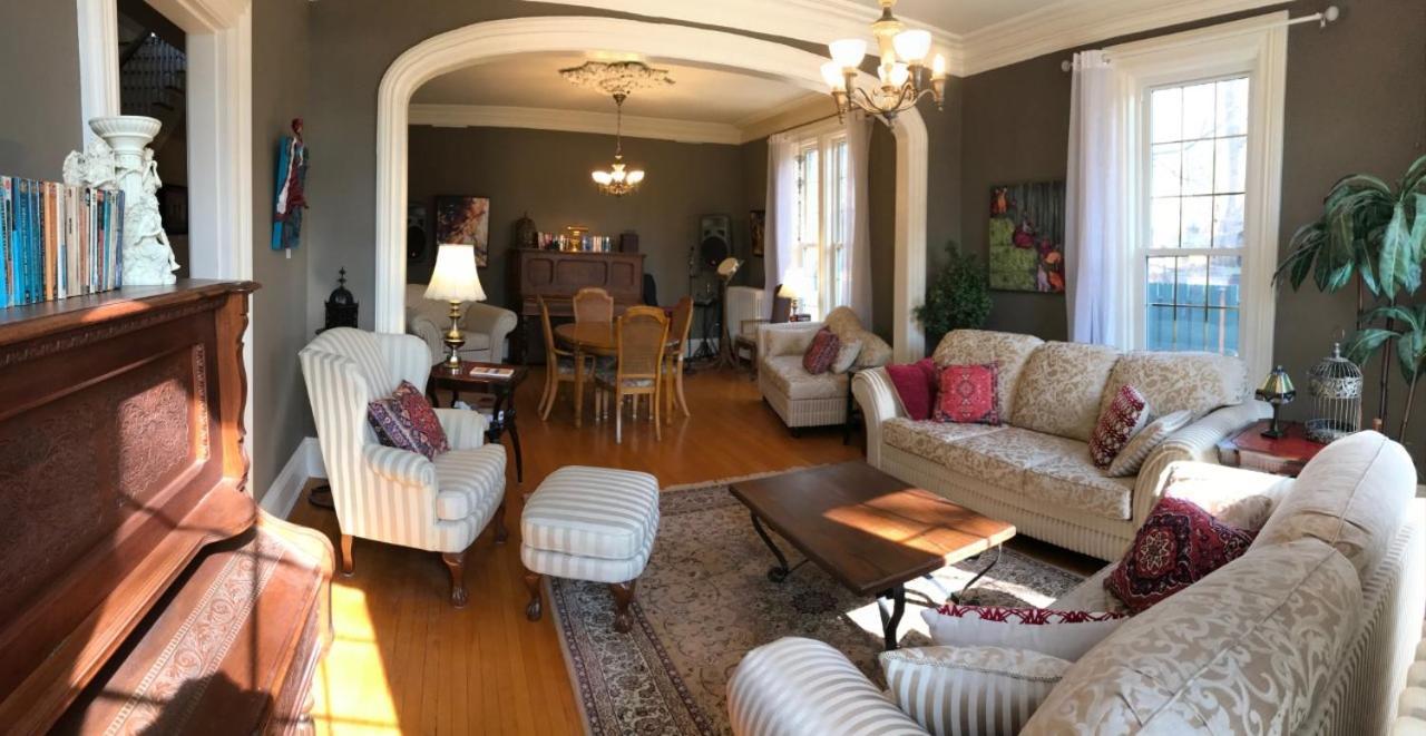 Anneken 1000 Islands B&B Luxury Suites & Spa Brockville Dış mekan fotoğraf